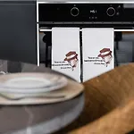 Guestready - Bonjardim Building *