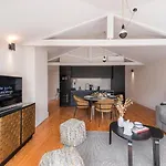 Guestready - Bonjardim Building *