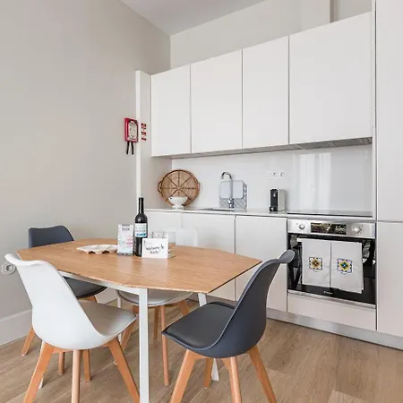 Guestready - Bonjardim Building