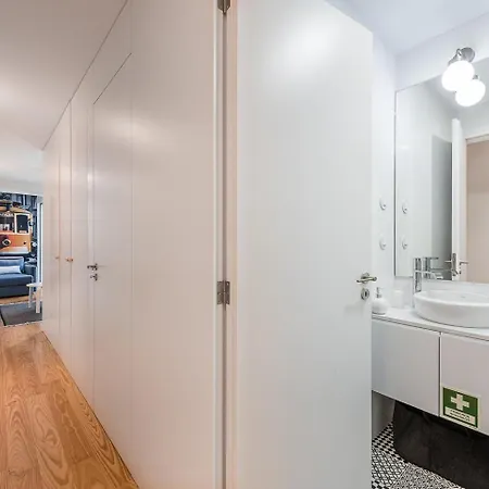 Guestready - Bonjardim Building *