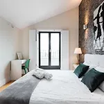 Lägenhet Guestready - Bonjardim Building