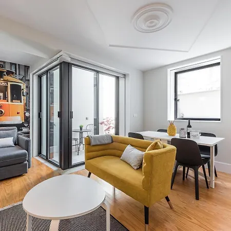 Guestready - Bonjardim Building *