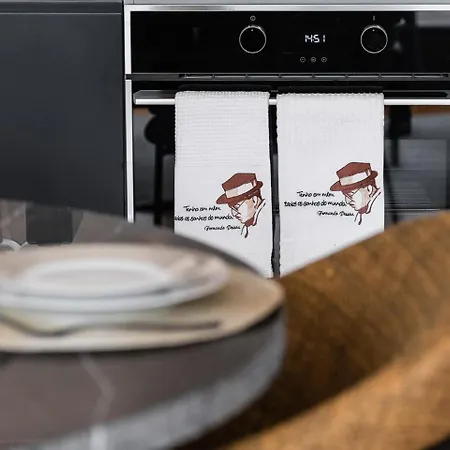 Guestready - Bonjardim Building *