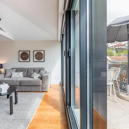 Guestready - Bonjardim Building *