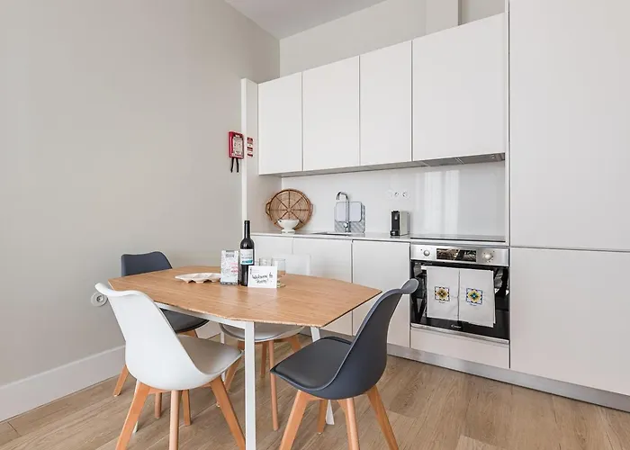 Guestready - Bonjardim Building